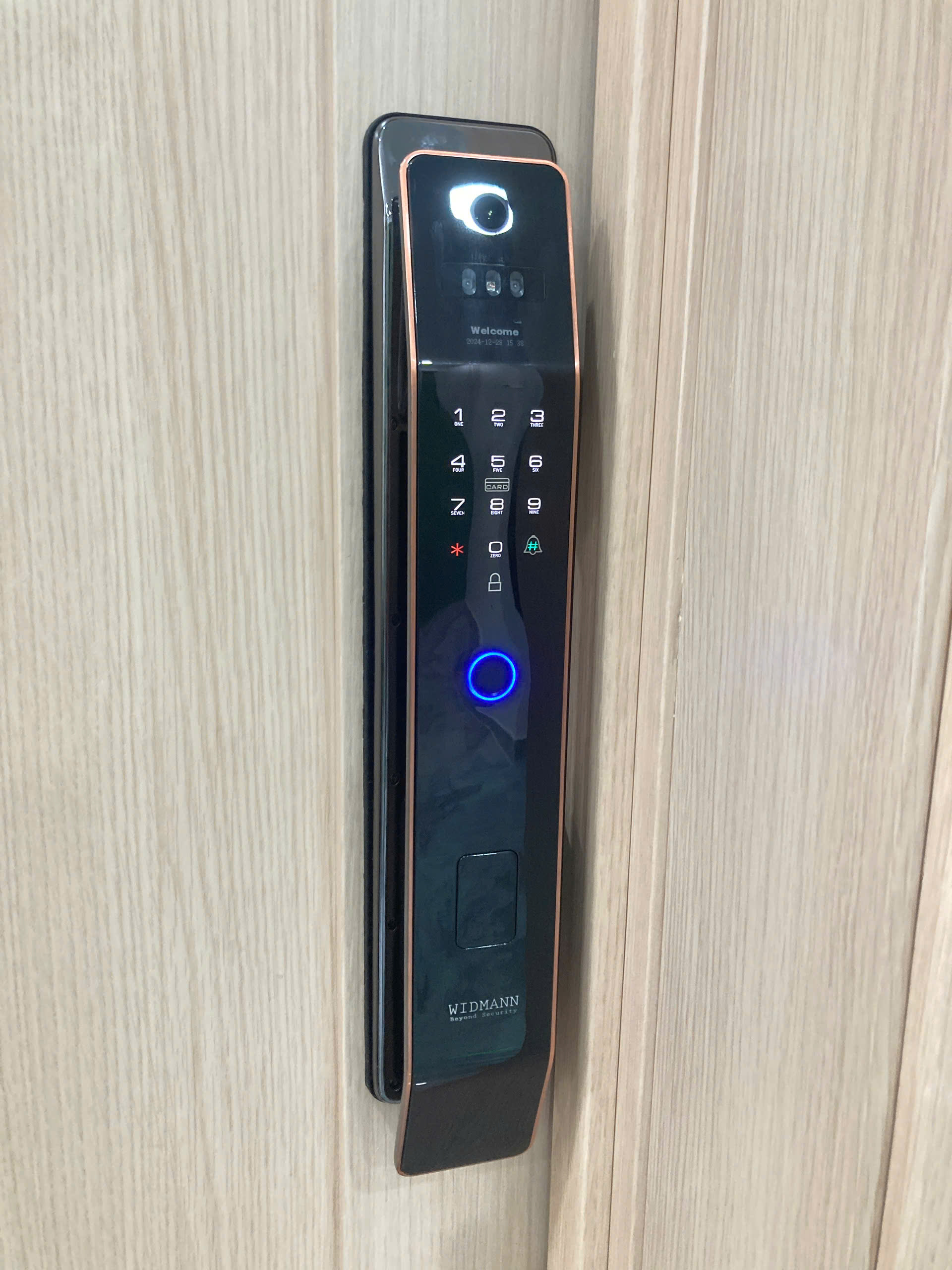 Cảm biến hồng ngoại tự động giúp mã số dễ dàng được sử dụng, an toàn trong bảo mật