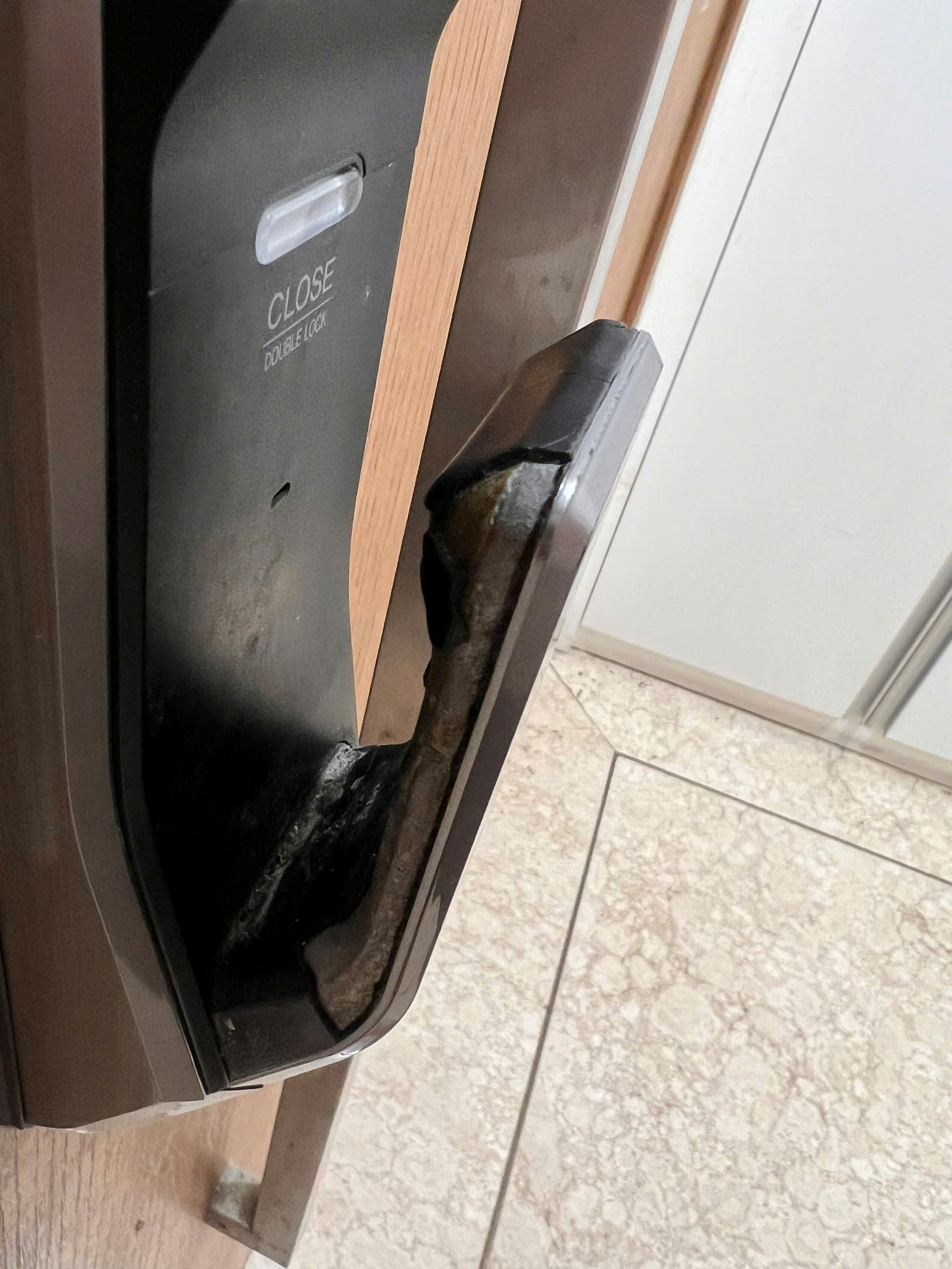 Sửa thay thế bọc tay nắm khóa cửa vân tay Samsung, Unicor tại TP.Từ Sơn, Bắc Ninh